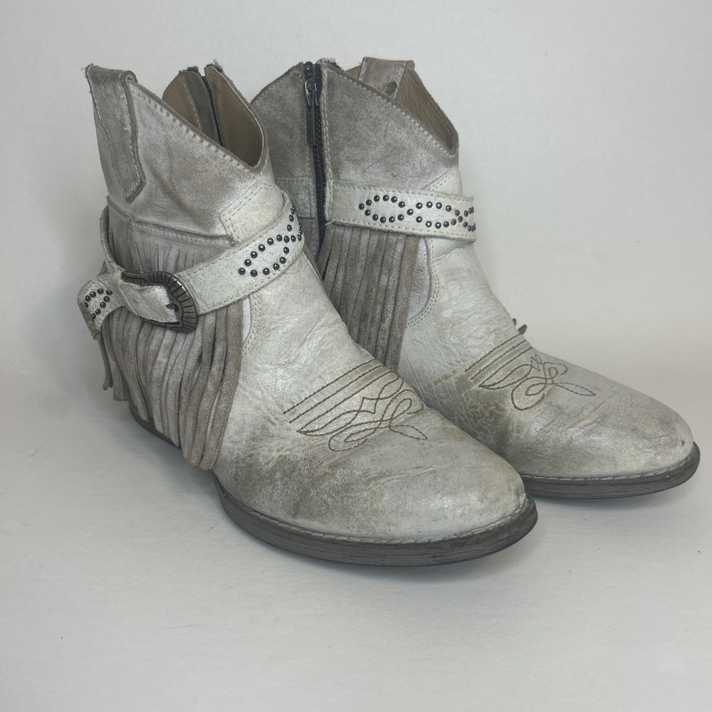 Sterling River Distressed Leather Fringe Buckle Zip Ankle Boots Womens Size 9M